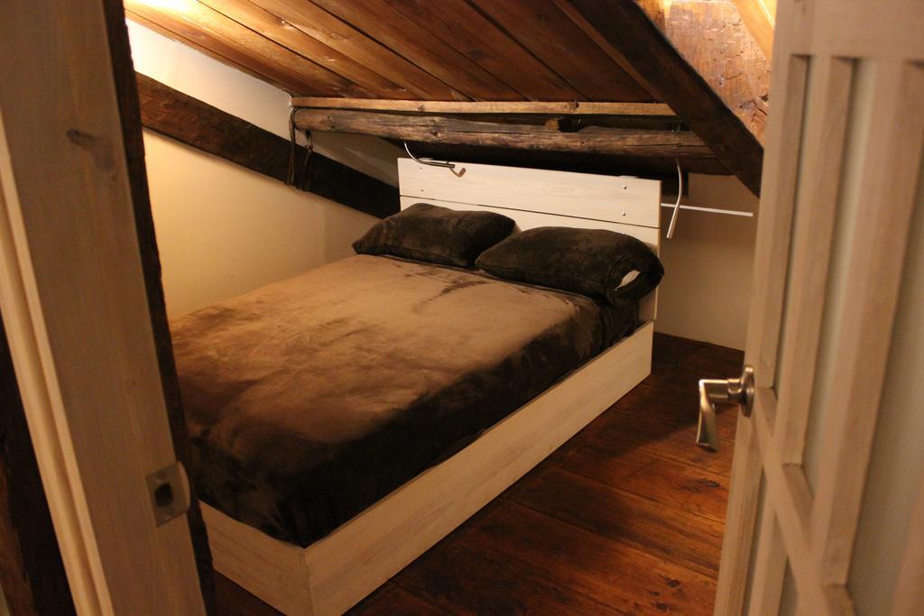 Snail Bed & Breakfast (Adults Only) Сан-Кристобаль-де-Ла-Касас Номер фото